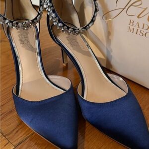 Badgley Mischa Size 8 Blue Jeweled Pumps